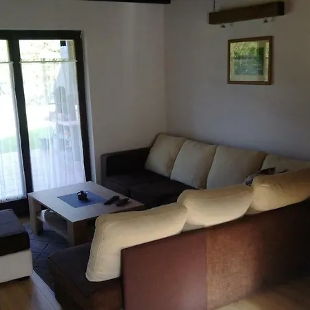 度假居 Vacation Zara Lohovo