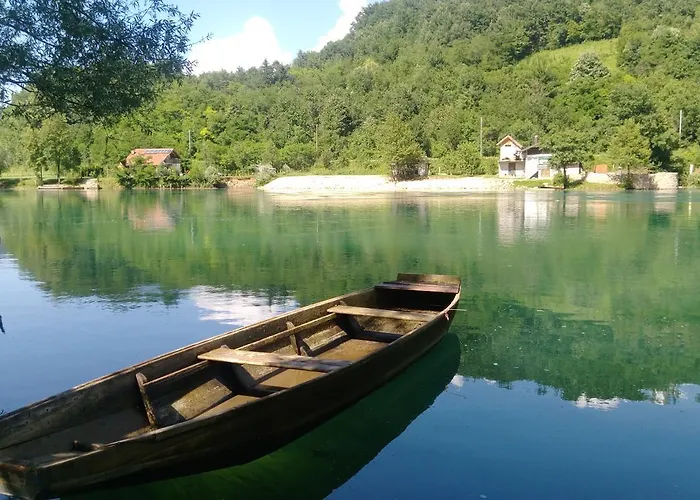 Vacation Zara Feriehus Lohovo